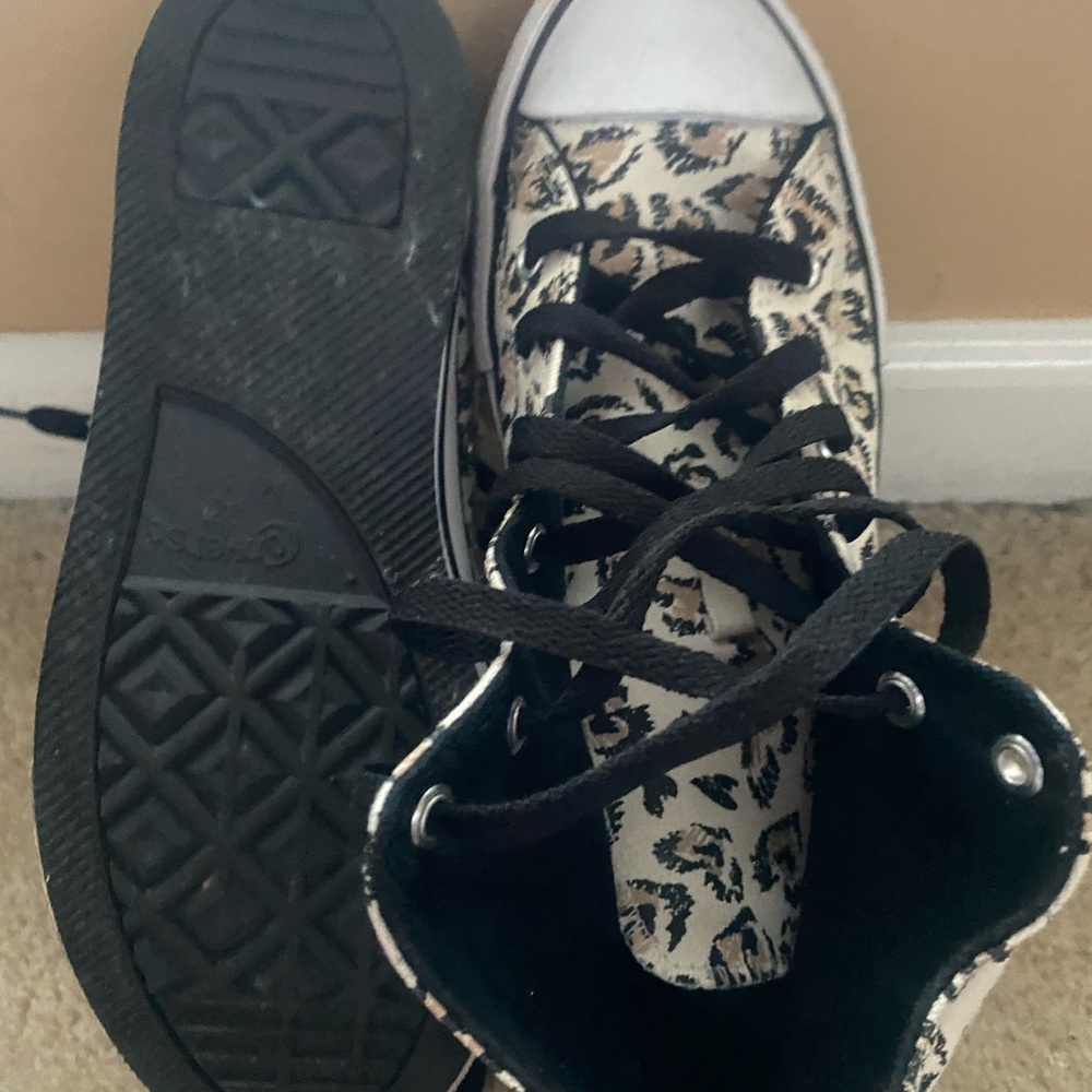 Converse Black and White Leopard Sneakers women size 7